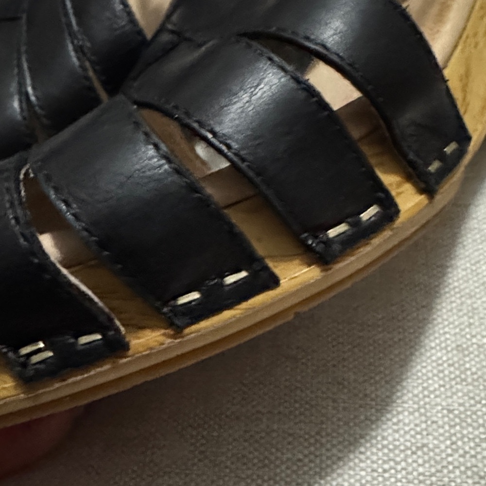 Like New-Dansko Mara Open Toe Sandals-Euro Sz 40-Black Leather-Heel-Ankle Strap - Picture 4 of 16